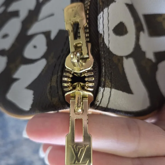 Louis Vuitton Stephen Sprouse Grafitti Keepall - Picture 13 of 16